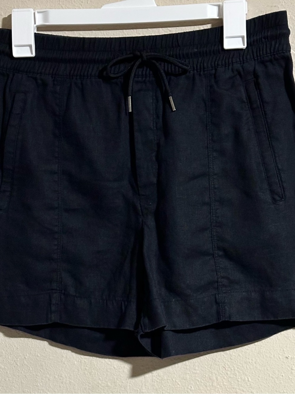 Athleta ‘Retreat Linen Mid Rise’ 100% Linen Drawstring Black Shorts